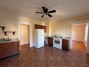 1637 Neilson St in Utica, NY - Building Photo - Building Photo