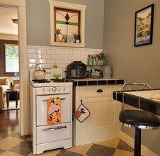 375 S Shaffer St in Orange, CA - Foto de edificio - Building Photo