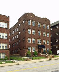 Plaza in Cleveland, OH - Foto de edificio - Building Photo