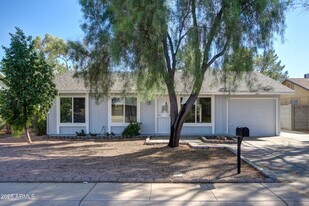 3521 W Detroit St in Chandler, AZ - Building Photo