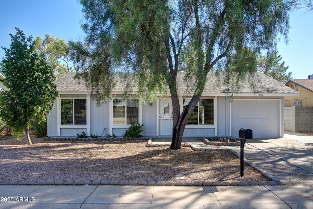 3521 W Detroit St in Chandler, AZ - Building Photo