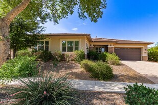 14762 W Georgia Dr in Surprise, AZ - Building Photo
