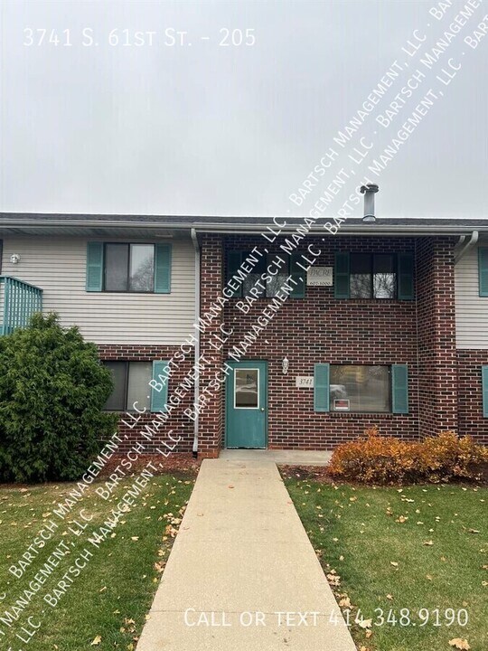 3741 S 61st St in Milwaukee, WI - Building Photo