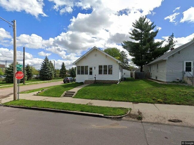 property at 1700 S 9th Ave