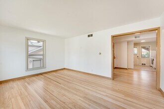 8201 W North Ave in Wauwatosa, WI - Building Photo - Building Photo