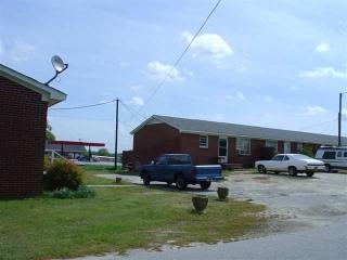 4835 N Old Laurens Rd in Gray Court, SC - Building Photo