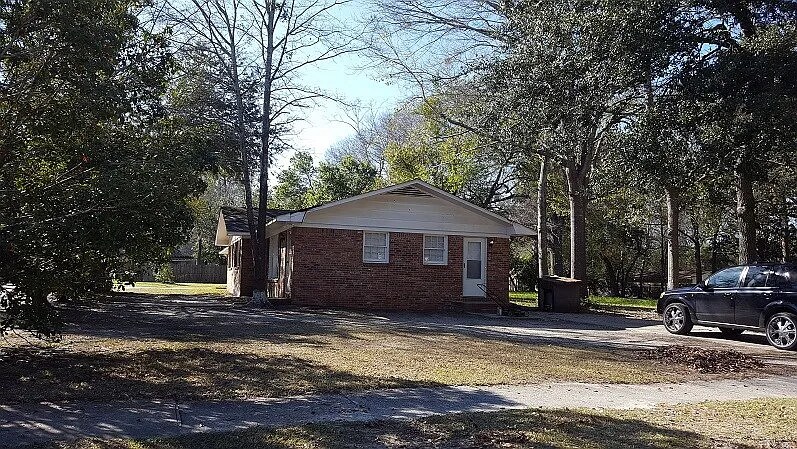 20 Baker St in Sumter, SC - Building Photo