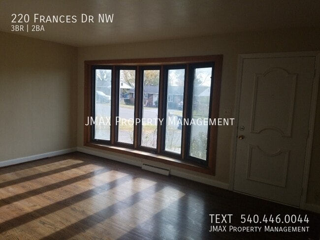 220 Frances Dr NW in Roanoke, VA - Building Photo - Building Photo