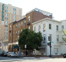 Court Square Apartments