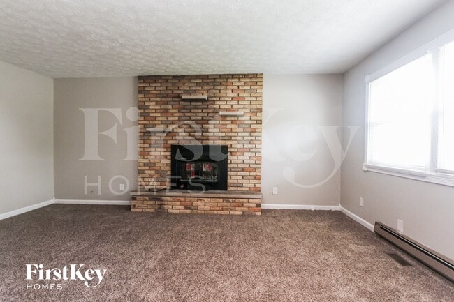 130 Circle Dr in Monrovia, IN - Foto de edificio - Building Photo