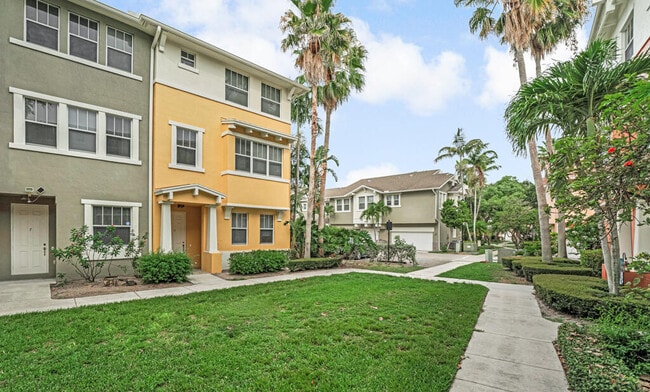 1727 San Benito Way in West Palm Beach, FL - Building Photo - Building Photo