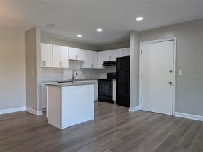 562 Flemming Way in Maitland, FL - Building Photo - Building Photo