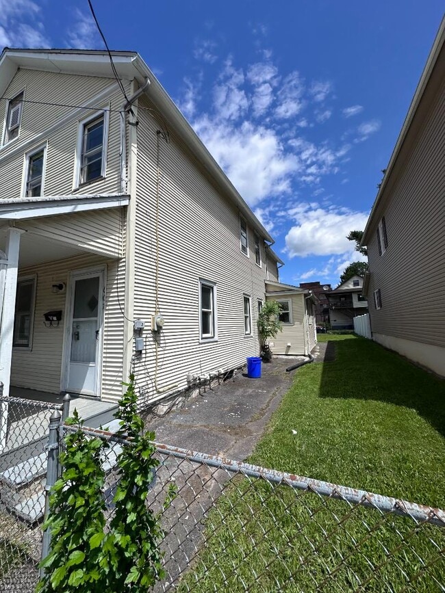 607 Plymouth St in Wilkes-Barre, PA - Building Photo - Building Photo