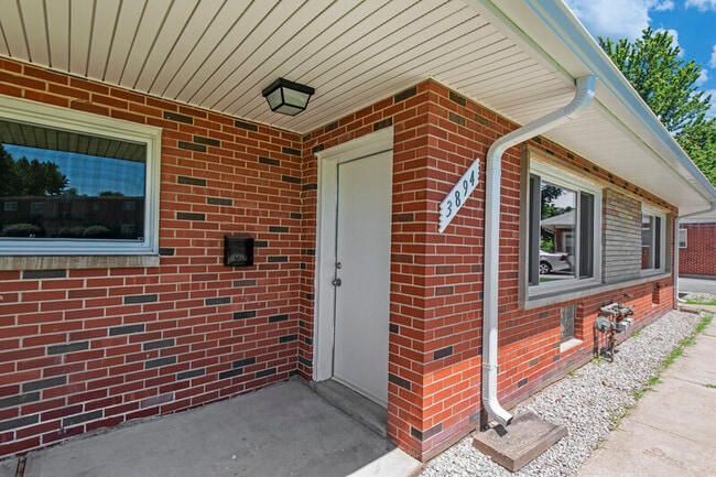 property at 3892 Brittany Cir