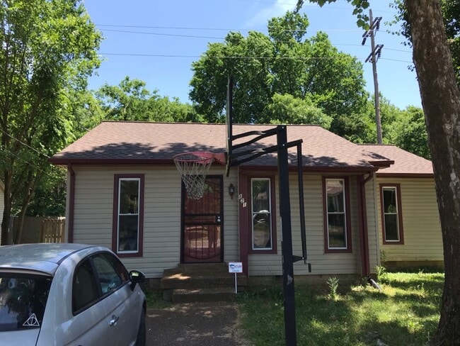 property at 821 Heritage Cir