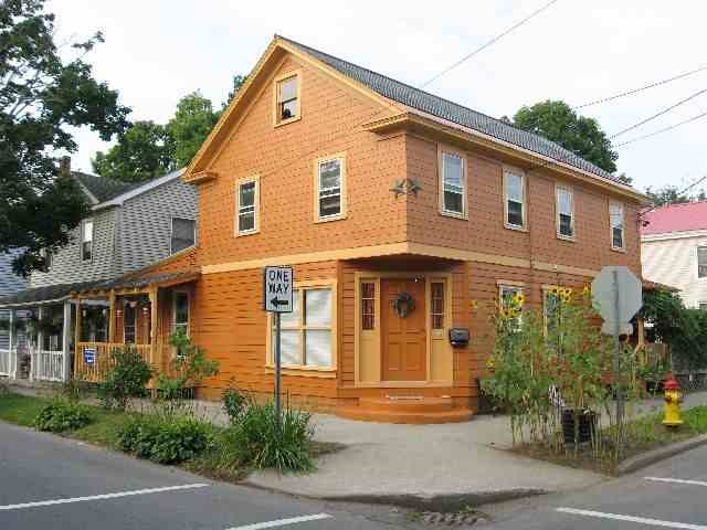 195 Elm St in Saratoga Springs, NY - Building Photo - Building Photo