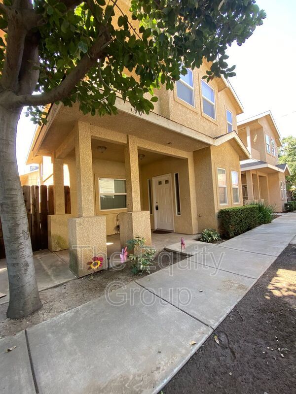 property at 190 S Filbert Rd