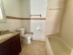 3828 Southpointe Dr, Unit 1 in Orlando, FL - Building Photo - Building Photo