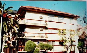 Adrmore Apartments in Los Angeles, CA - Building Photo - Building Photo