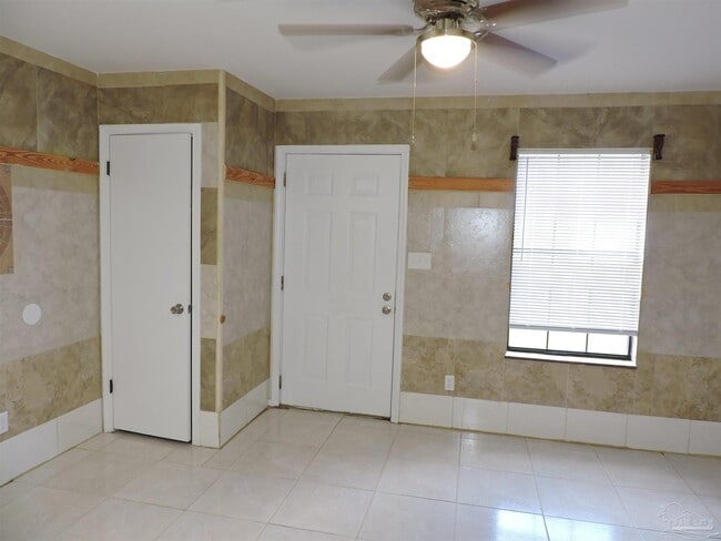 1327 Jasma Ln in Pensacola, FL - Building Photo - Building Photo