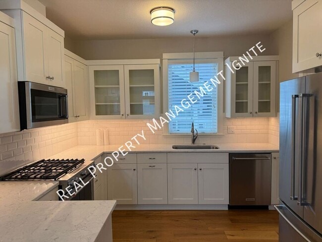 2439 NW Drouillard Ave in Bend, OR - Building Photo - Building Photo
