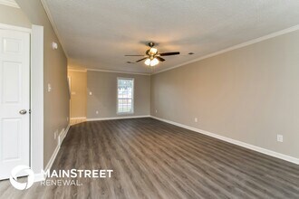 4960 Grand Pines Dr in Memphis, TN - Building Photo - Building Photo