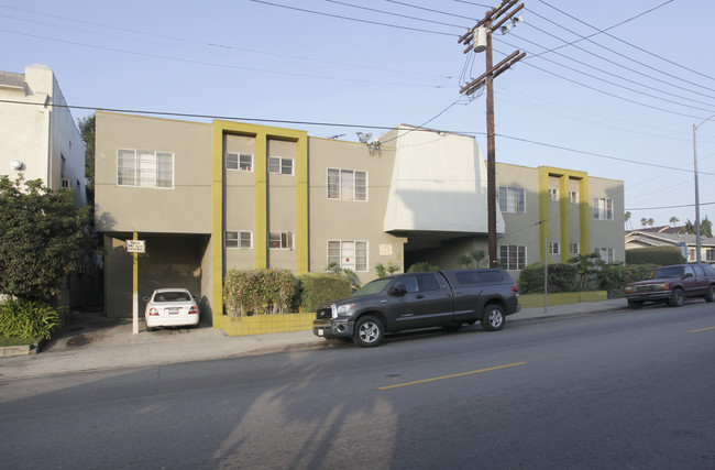 Hoover West Apartments in Los Angeles, CA - Foto de edificio - Building Photo