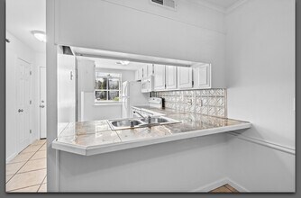 1519 N Leverett Ave, Unit 28 in Fayetteville, AR - Building Photo - Building Photo