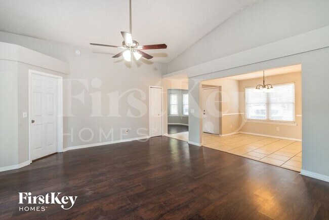 8450 Sugartree Dr in Jacksonville, FL - Building Photo - Building Photo