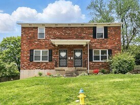 263 N Ashbrook Cir, Unit 263 N Ashbrook Unit A in Lakeside Park, KY - Building Photo