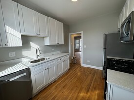 4904 N Saint Louis Ave, Unit 3N Apartamentos