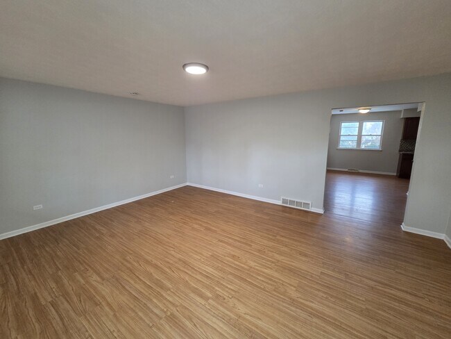 1311 Kenmore Ave in Joliet, IL - Building Photo - Building Photo