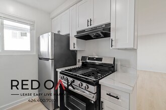 812 Westbourne Dr in West Hollywood, CA - Building Photo - Building Photo
