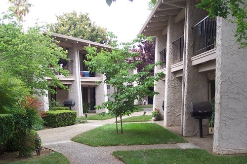 Westpark Gardens in Chico, CA - Building Photo