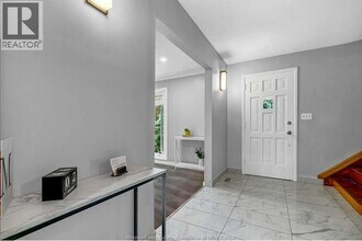 2631 Columbia Ct in Windsor, ON - Building Photo - Building Photo