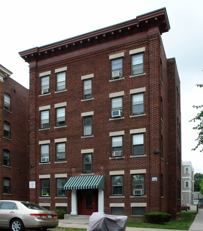 87 Belle St in Springfield, MA - Foto de edificio - Building Photo