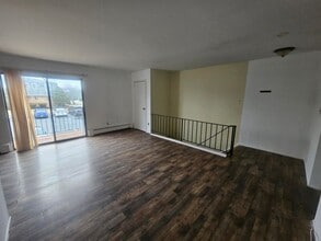 4 Fortune Rd W in Scotchtown, NY - Foto de edificio - Building Photo