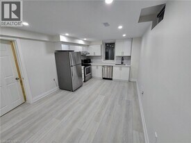 147 Langlaw Dr in Cambridge, ON - Building Photo