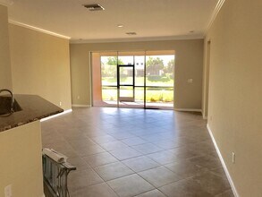 2093 Satsuma Ln in Naples, FL - Building Photo - Building Photo