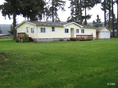 Barrows Mobile Home Park in Rochester, WA - Building Photo