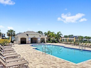 1396 Mirabella Cir in Davenport, FL - Building Photo - Building Photo