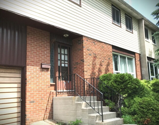 property at 158 Queen St