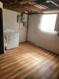 511 Queensgate Rd photo'