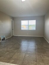 200 Ashbury Rd in Hollywood, FL - Building Photo - Building Photo
