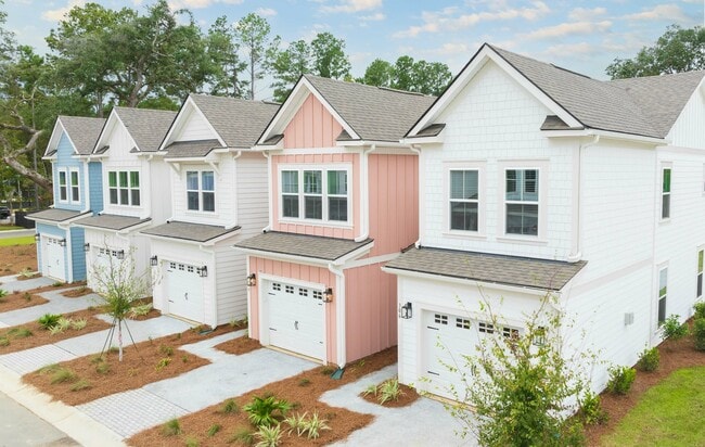 Bellerose at Bees Ferry in Charleston, SC - Building Photo - Building Photo