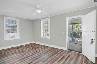 203 Augusta St in West Columbia, SC - Building Photo - Building Photo