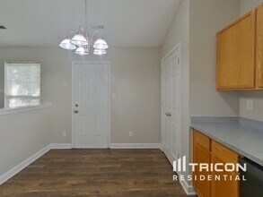 4827 Hopewood Ln in Charlotte, NC - Building Photo - Building Photo