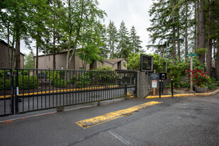 4030 W Lake Sammamish Pky NE Apartments