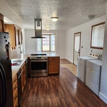 814 6th St in Cheney, WA - Foto de edificio - Building Photo