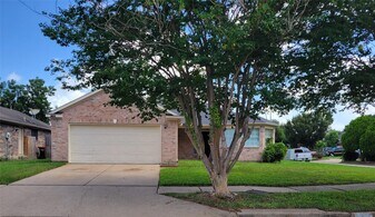 19330 Larissa Dr in Katy, TX - Building Photo